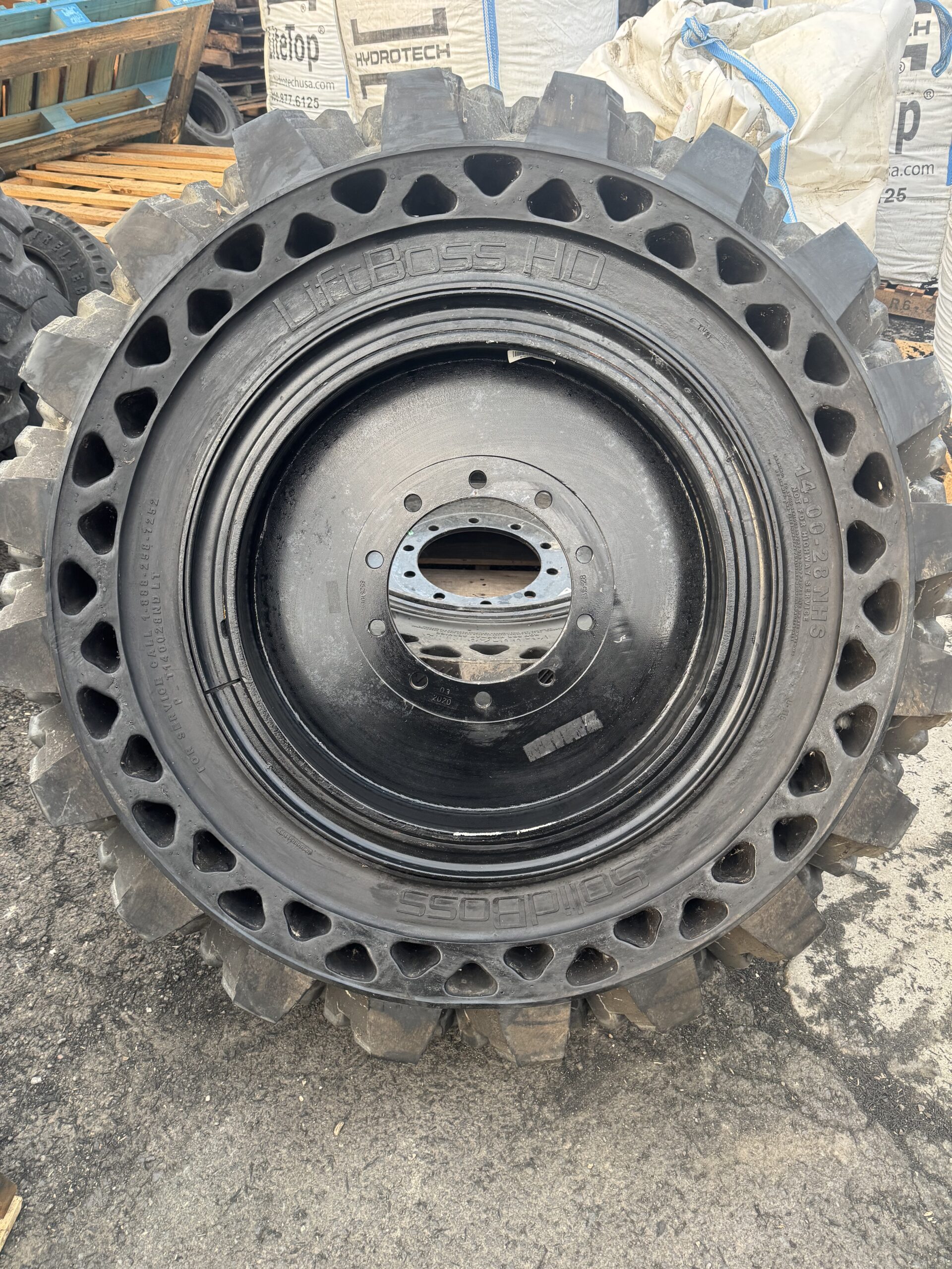 1400-28 Solid Boss Take-offs — view 1