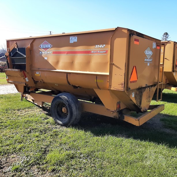 Mixer Feed Wagon